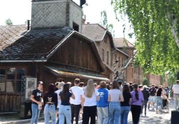Wycieczka klas  8 do Auschwitz-Birkenau – Pamięć, która uczy